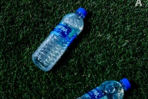 TA：世界杯禁止攜帶水瓶入場引發爭議，被質疑純粹是為了撈錢