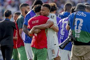 2-0摩洛哥！姆巴佩談阿什拉夫：場上沒情緒，待更衣室再見才難受