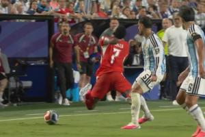 FIFA官網(wǎng)解釋恩博洛第二黃：假摔，VAR經(jīng)審查后推翻帕雷德斯黃牌